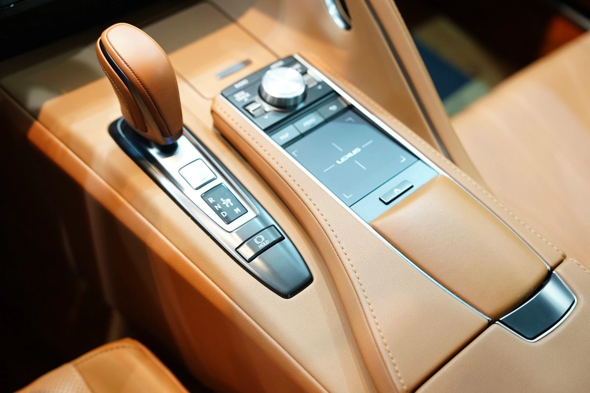 Lexus LC 500 Carbon Edition 2021-10-10