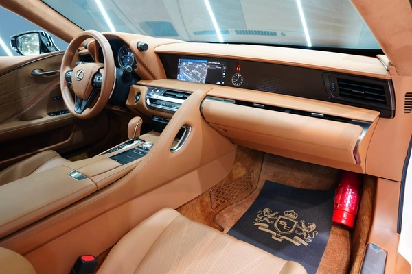 Lexus LC 500 Carbon Edition 2021