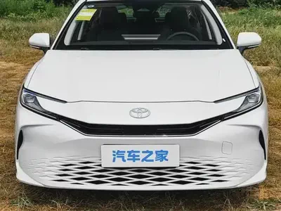 Toyota Camry MY25 Elite Edition Hybrid-0