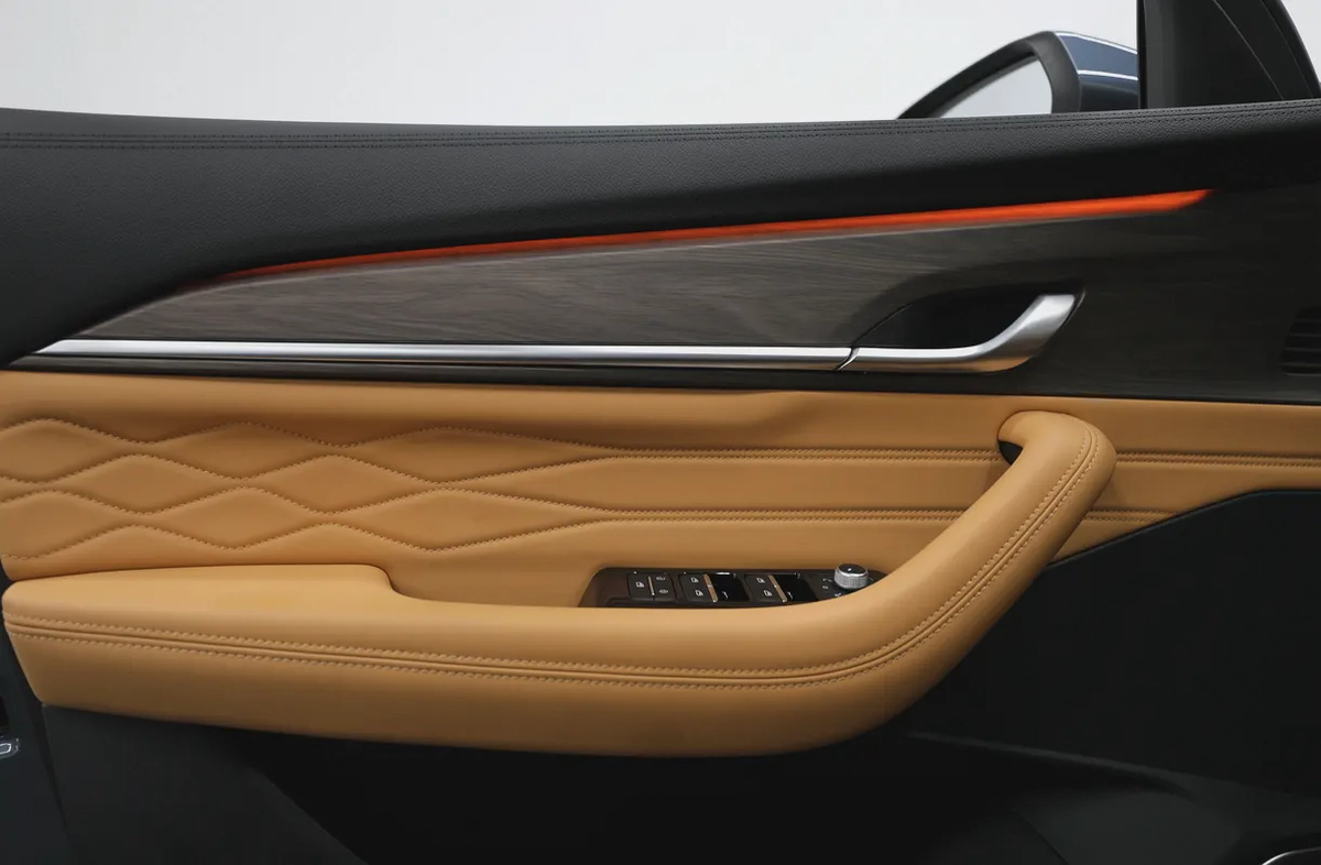 Geely Monjaro GK-12-12