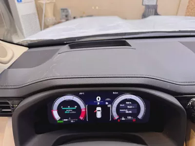 VXR TWIN TURBO HYBRID / FULL OPTION / BRAND NEW-13