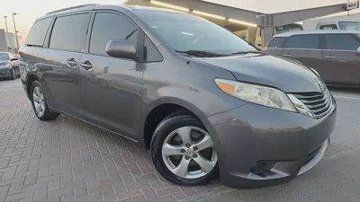 2011 Toyota Sienna SE | American Specs | Well Maintained Family Van-0