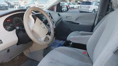 2011 Toyota Sienna SE | American Specs | Well Maintained Family Van-16