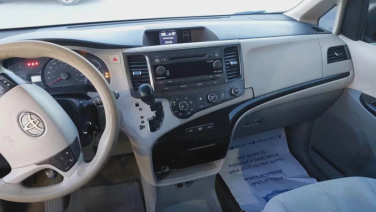 2011 Toyota Sienna SE | American Specs | Well Maintained Family Van-18-18