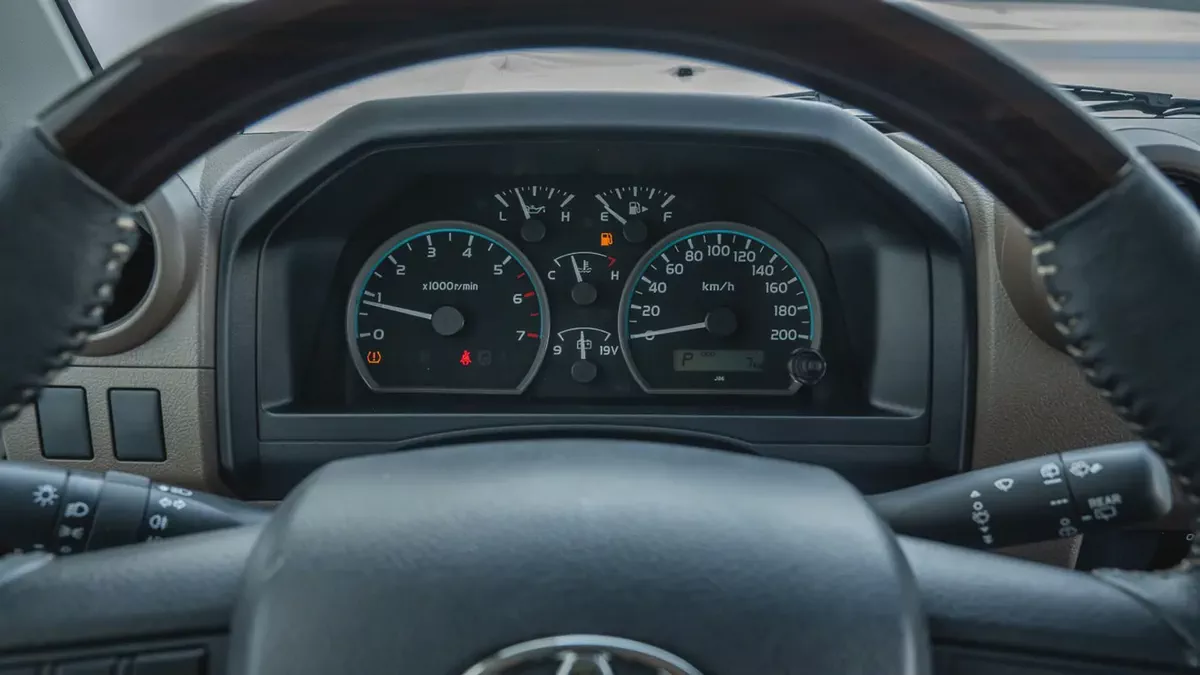 Toyota Land Cruiser 70 Series LC 76 4.0L LX 2026 GCC Specs-10-10