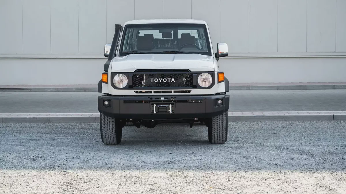 Toyota Land Cruiser 70 Series LC 76 4.0L LX 2026 GCC Specs-1-1