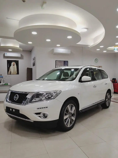 Nissan pathfinder SV 2017-0