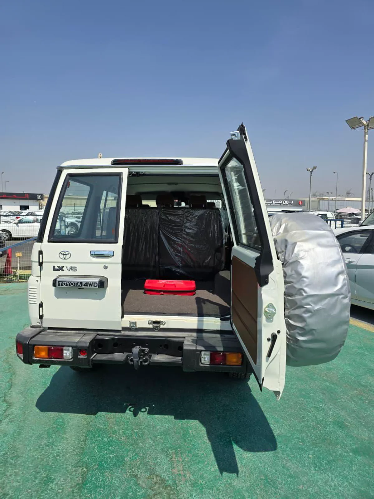 2026 Toyota Land Cruiser 76 Hardtop LX Full Option-6-6