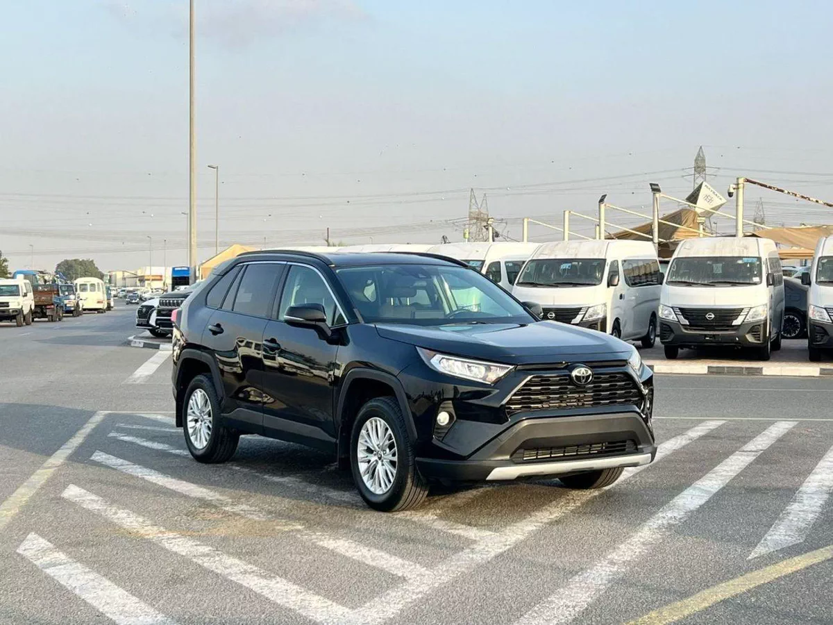 Toyota RAV4 LE 2021 Toyota Rav4 MidOption 2.5L V4 - AWD 4x4 - Rear Camera & Radar