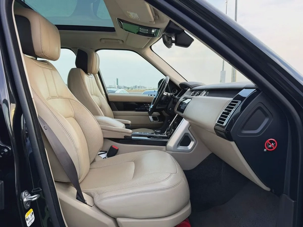 (2019) RANGE ROVER VOGUE //HSE// GCC FULL OPTION -EXCELLENT CONDITION-