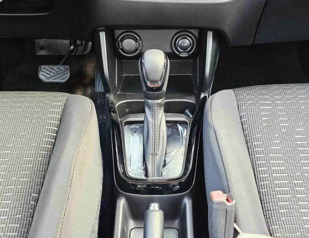 Suzuki Swift GLX SUZUKI SWIFT GLX HYBRID || RADAR | PETROL AT 1.2L V4 (CODE # SWGLXFOH) GRAY 2026-19-0