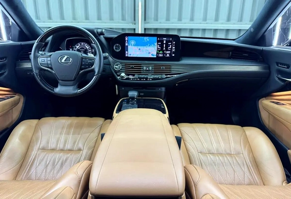 Lexus LS 500 2022 | Well Maintained | GCC Specs | GCC | Pristine Condition