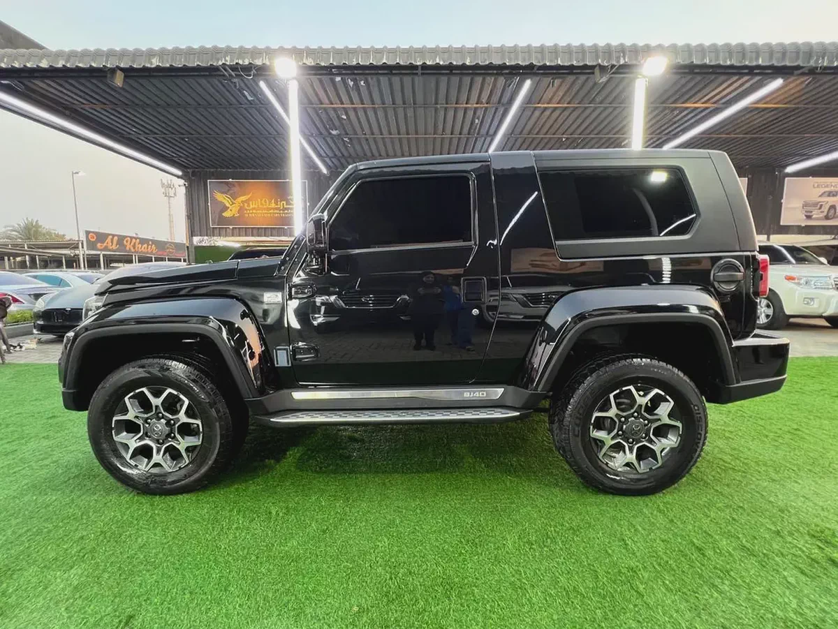 بايك BJ40 SE موديل 2023 – مواصفات خليجية - مفتاحين وكالة– لون أسود-4-4