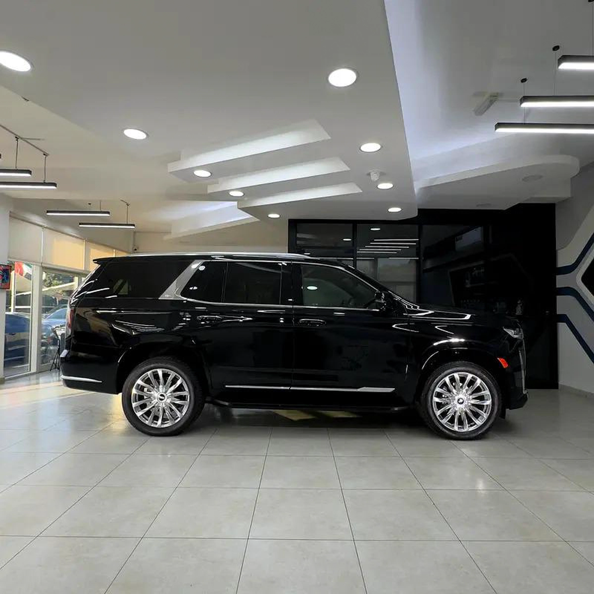 2024 Cadillac Escalade Premium Luxury-11-11