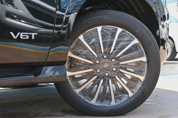 Nissan Patrol LE Platinum City 2026 - GCC Specs - New