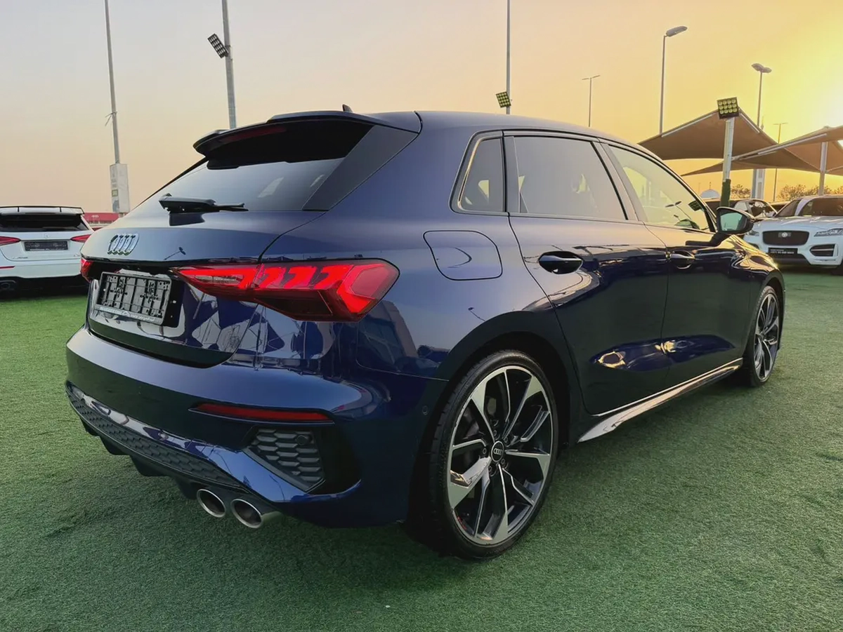 (2020) AUDI //S3// FULL OPTION -EXCELLENT CONDITION--4-4