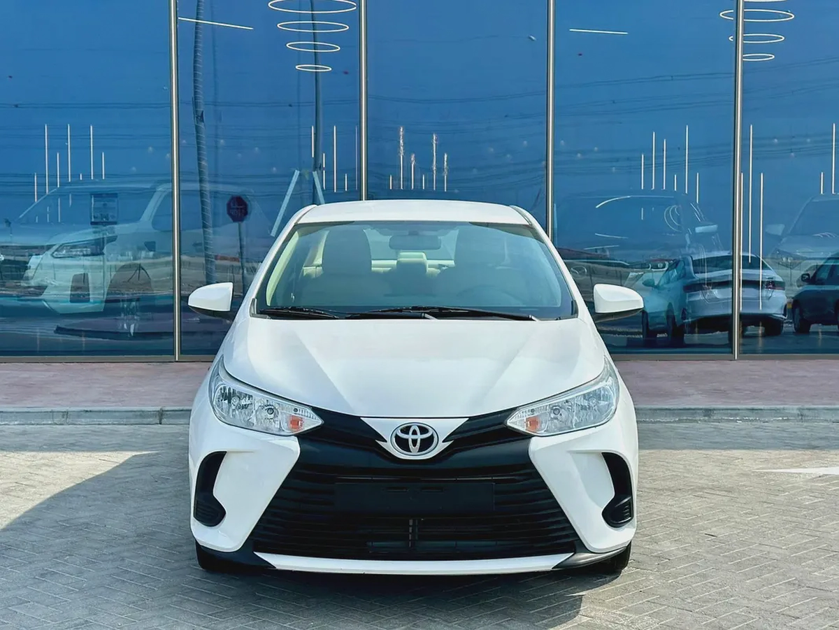 TOYOTA YARIS 2022 1.5L GCC (580/-MONTHLY)-2-2