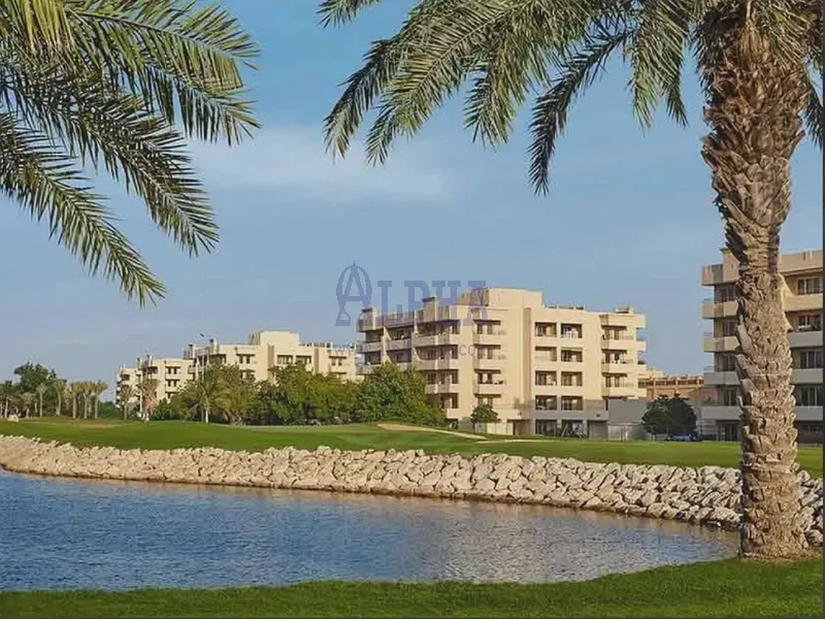 Large 1 BR | Behind The Mall | Spacios Apartment