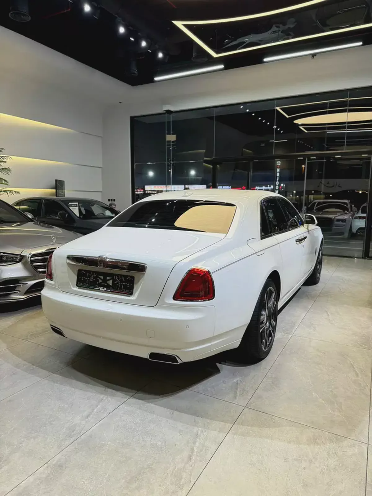 Pristine 2015 Rolls-Royce Ghost | GCC Specs | Low Mileage-4-4