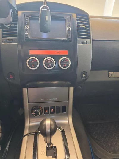 Nissan Pathfinder V6 Nissan Pathfinder 2015 GCC specs-6