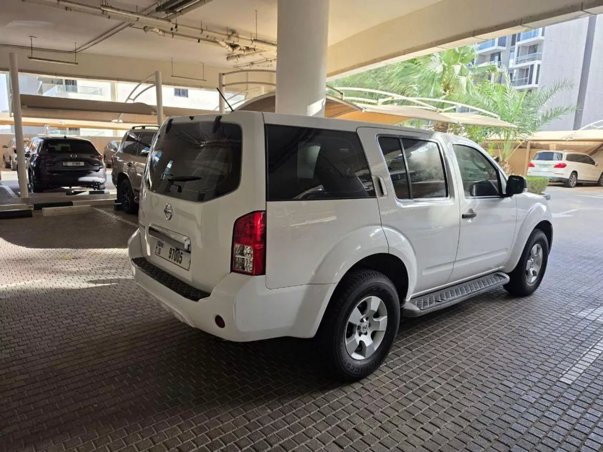 Nissan Pathfinder V6 Nissan Pathfinder 2015 GCC specs-14-0