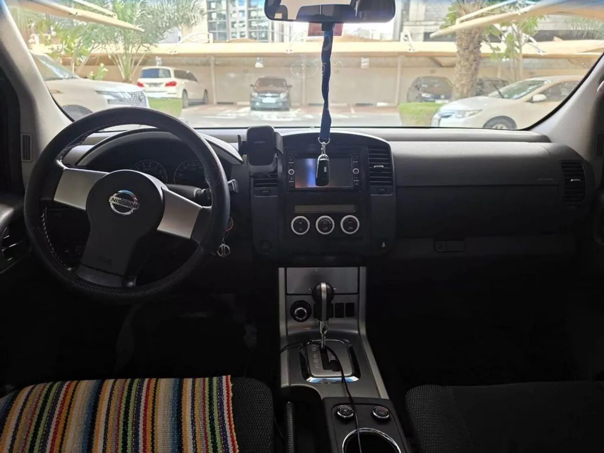 Nissan Pathfinder V6 Nissan Pathfinder 2015 GCC specs-3-0