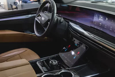 2025 - Cadillac Escalade Sport Platinum V8 for 444,000.00 AED-19