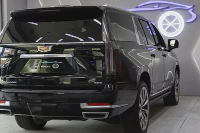 2025 - Cadillac Escalade Sport Platinum V8 for 444,000.00 AED-4