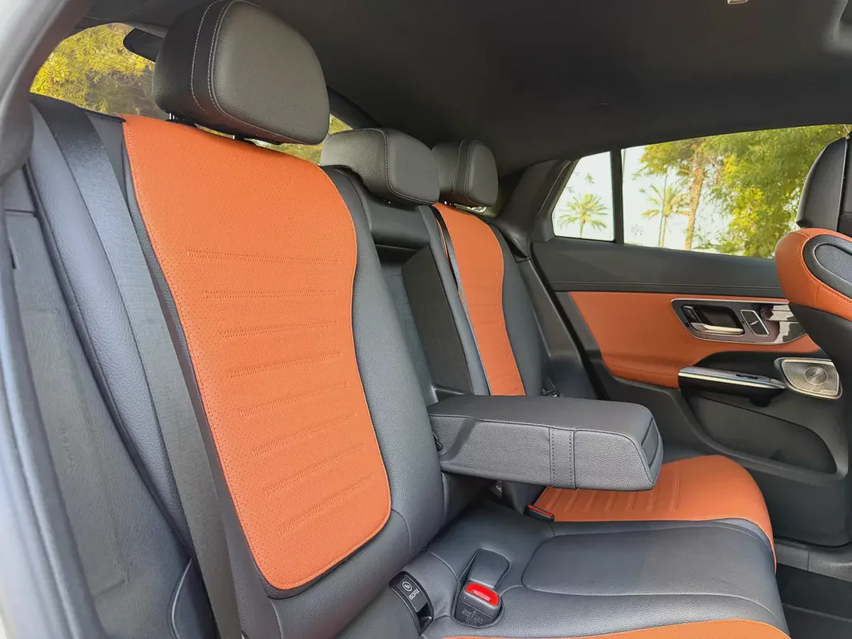 2024 Mercedes-Benz GLC Coupe GLC 300 AMG 4MATIC - Korean Specs - GCC STOCK-10-10