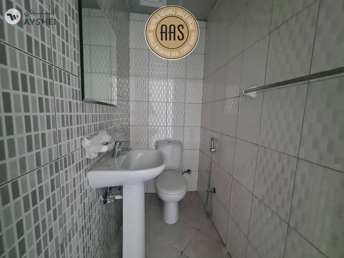 Close To Carrefour 2Bhk With Store Rooms 1 Payment Family Building-4-4