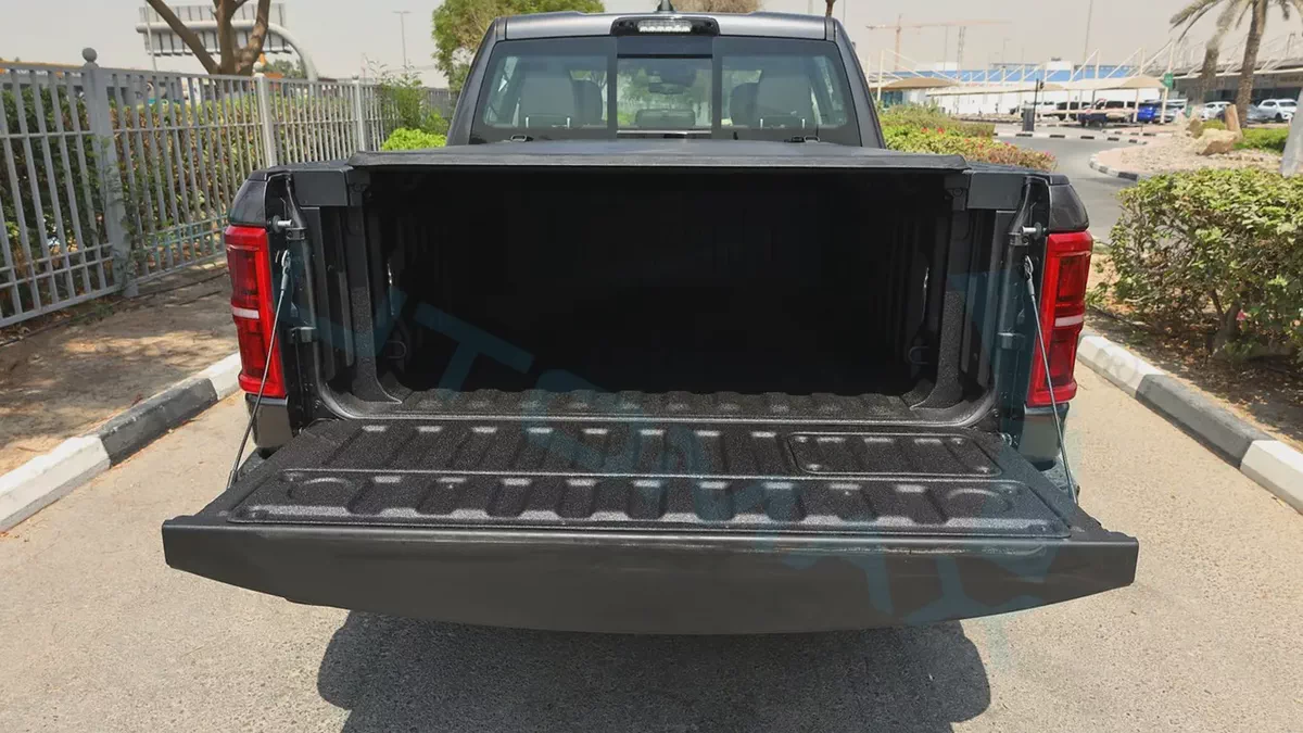 ( V8 5.7L / For Export ) 2026/2026 RAM 1500 Limited Longhorn Crew Cab eTorque GCC BRAND NEW-17-17