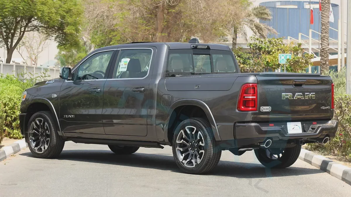 ( V8 5.7L / For Export ) 2026/2026 RAM 1500 Limited Longhorn Crew Cab eTorque GCC BRAND NEW-4-4
