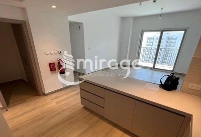 Apartment for rent in Waters Edge, Yas Island-4