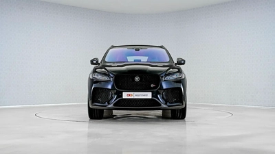 Jaguar F-Pace SVR-9