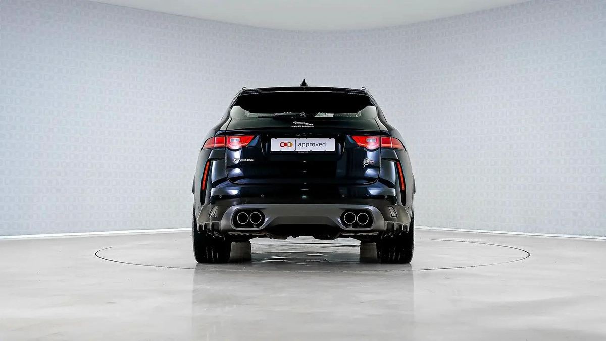 Jaguar F-Pace SVR-3-3