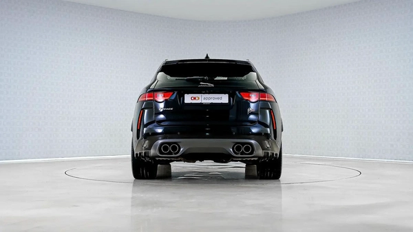 Jaguar F-Pace SVR