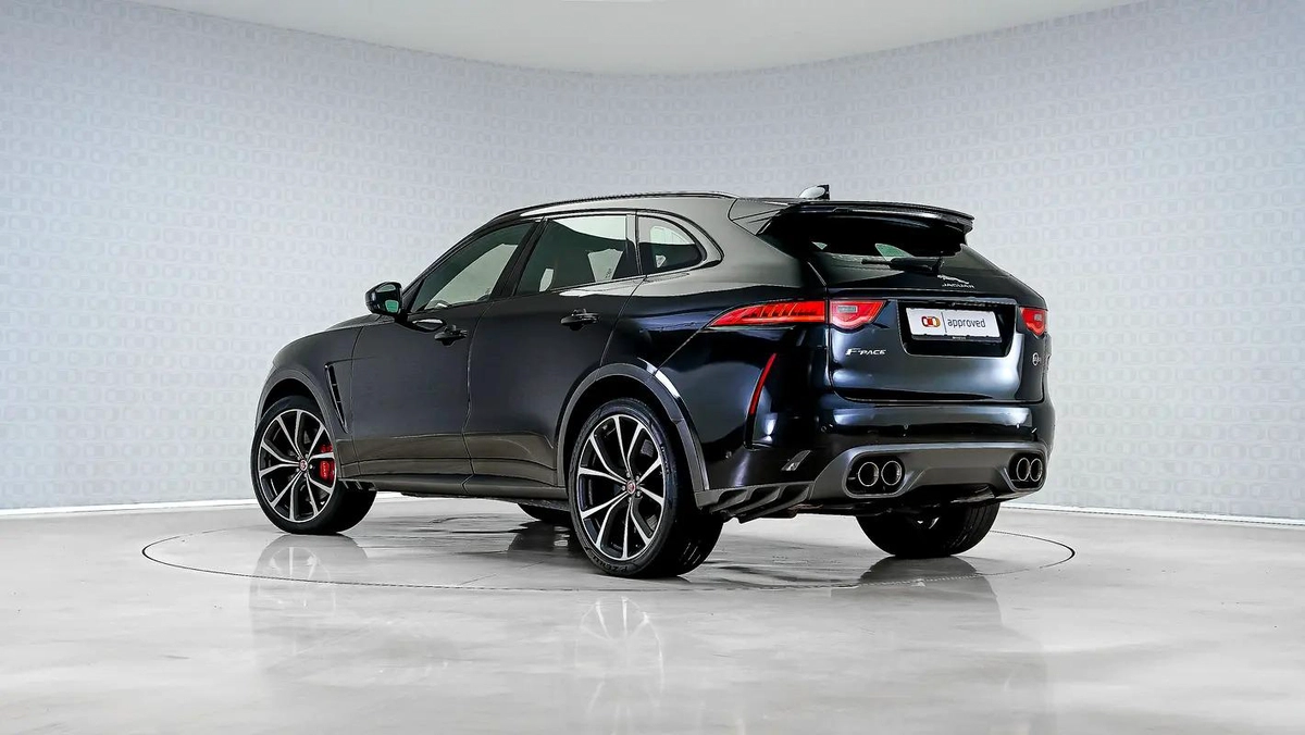 Jaguar F-Pace SVR-1-1