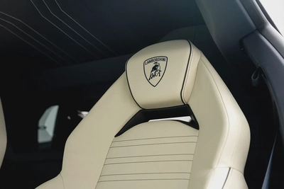 2024 LAMBORGHINI REVUELTO – FULL CARBON FIBER, STUNNING SPEC, MAIN DEALER WARRANTY  SERVICE-12