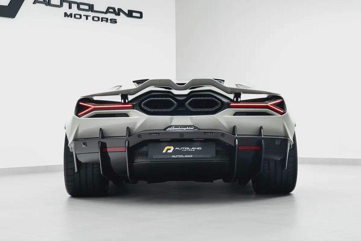2024 LAMBORGHINI REVUELTO – FULL CARBON FIBER, STUNNING SPEC, MAIN DEALER WARRANTY SERVICE