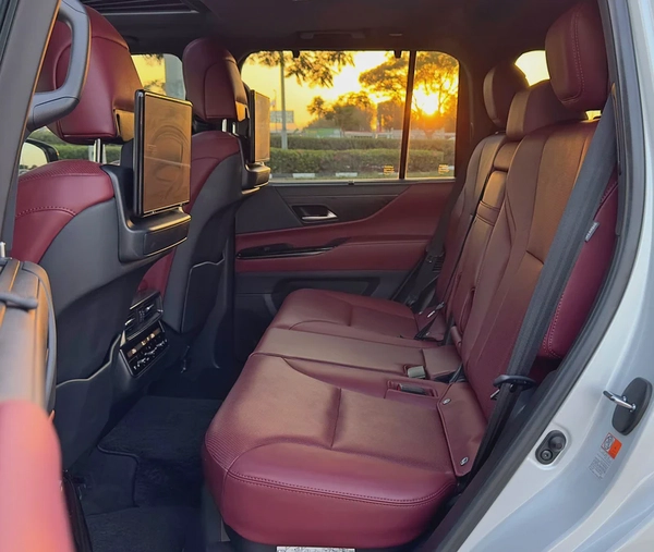 2023 Lexus LX600 Ash Wood, Dealer Warranty, GCC Specifications