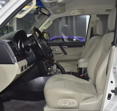 AED 1,110 EMi at 0% DP | Mitsubishi Pajero GLS ( 2020 Model ) in White Color GCC Specs-9