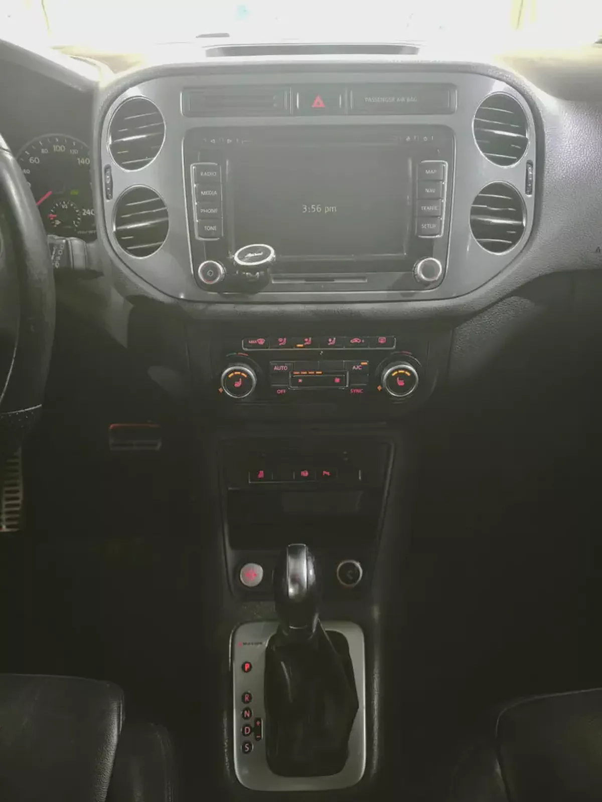 2.0 TSI . 4Motion . GCC Specs . Full Option-11-11