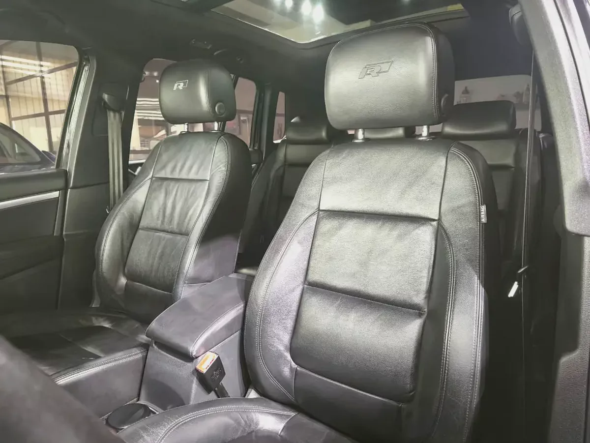 2.0 TSI . 4Motion . GCC Specs . Full Option-13-13