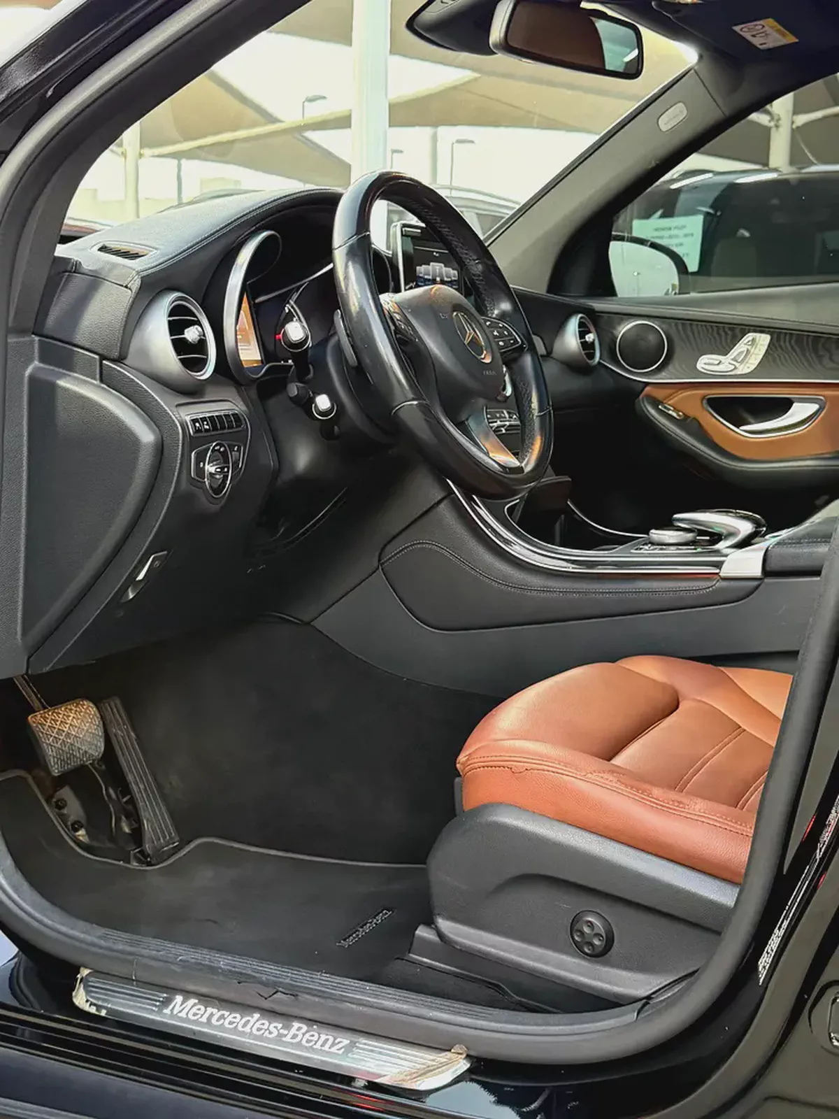 (2016) MERCEDES// GLC250// FULL OPTION//GCC//EXCELLENT CONDITION//-10-10