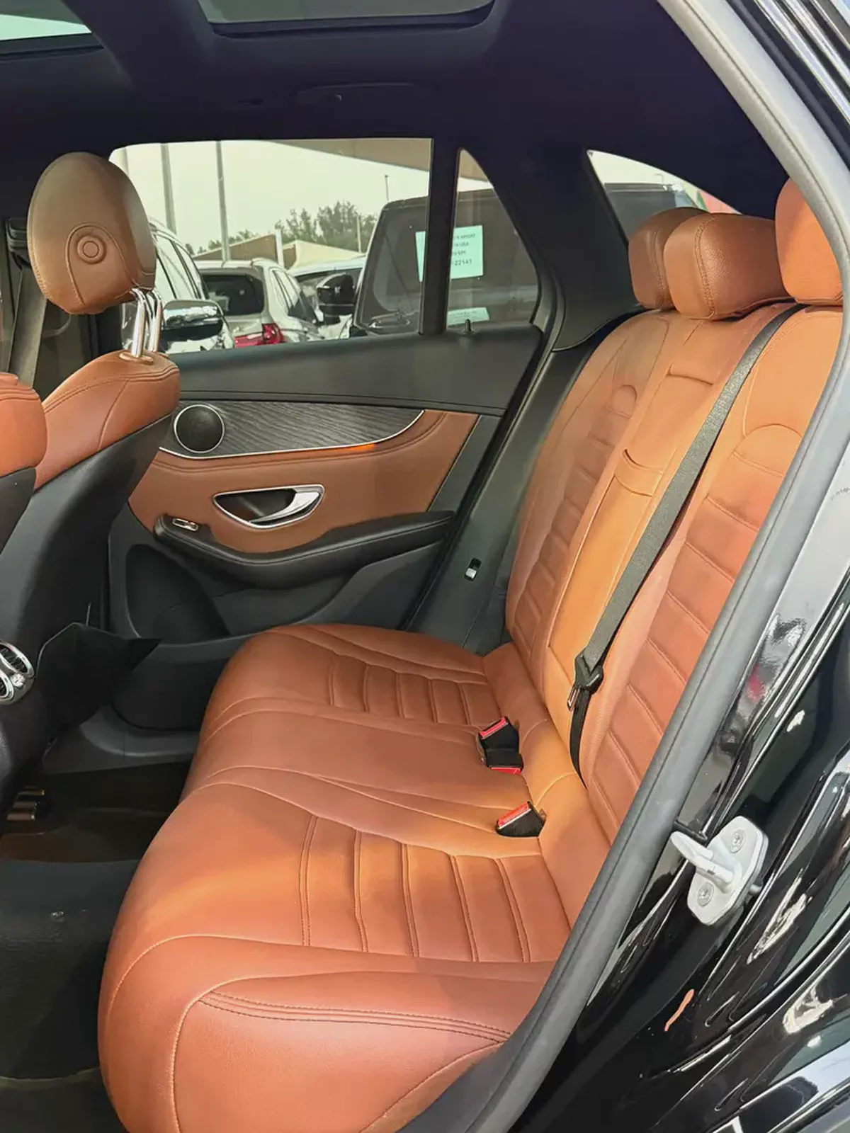 (2016) MERCEDES// GLC250// FULL OPTION//GCC//EXCELLENT CONDITION//-16-16