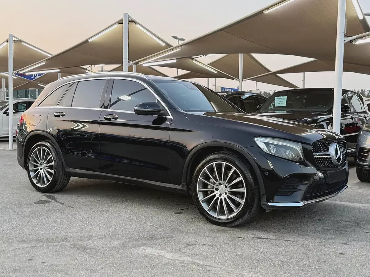 (2016) MERCEDES// GLC250// FULL OPTION//GCC//EXCELLENT CONDITION//-4-4