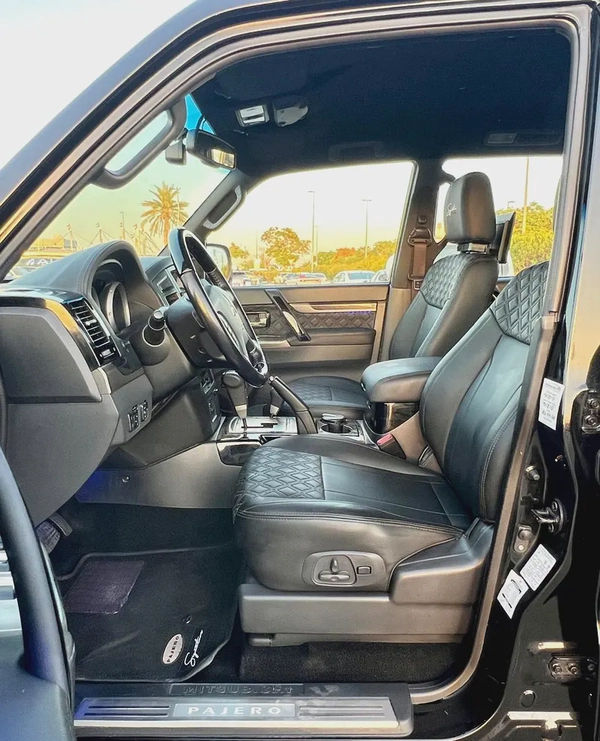 MITSUBISHI PAJERO SIGNATUE 2020 GCC