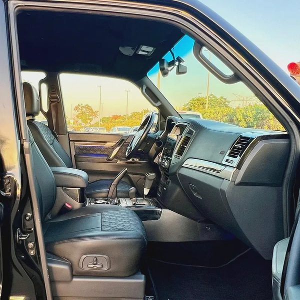 MITSUBISHI PAJERO SIGNATUE 2020 GCC