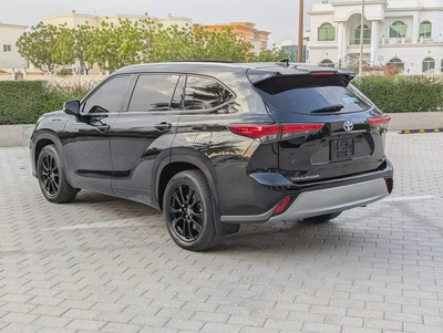 Toyota Highlander VXR Hybrid 2021 - GCC Specs - Pristine Condition-16