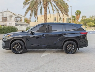 Toyota Highlander VXR Hybrid 2021 - GCC Specs - Pristine Condition-17